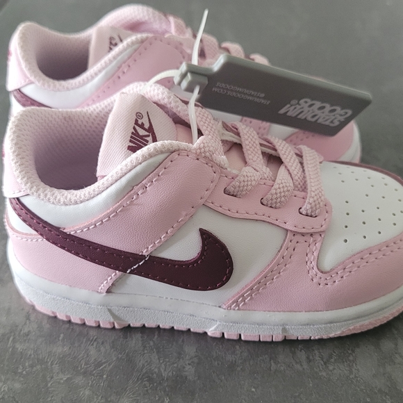 Toddler Nike Dunk Low TD Sneakers - toddler size 6 NWT - Picture 3 of 6